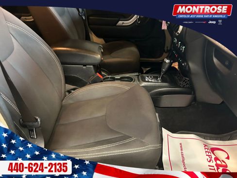 Used 2017 Jeep Wrangler Unlimited Sahara image 30