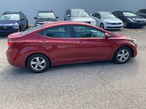 Used 2015 Hyundai Elantra SE FWD image 3