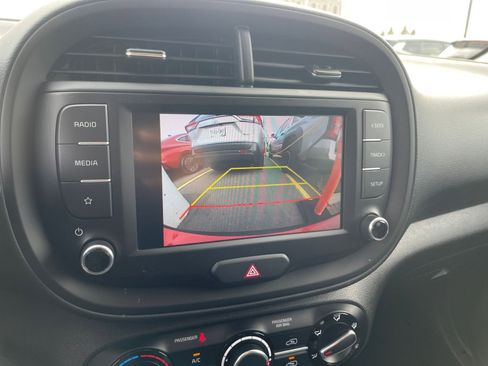 Used 2025 Kia Soul LX w/ LX Technology Package image 22