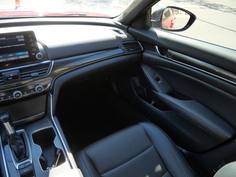 Used 2022 Honda Accord Sport image 11
