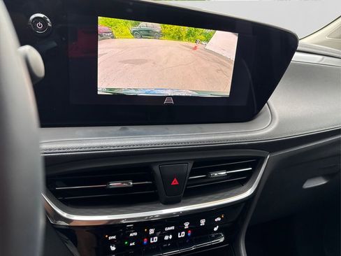 Used 2024 Buick Encore GX Avenir image 27