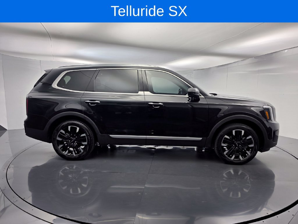 Used 2024 Kia Telluride SX FWD image 3