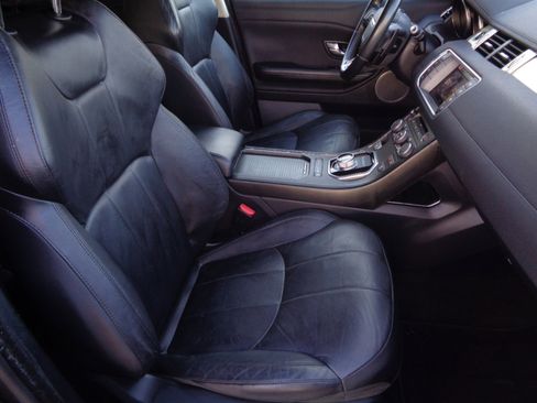 Used 2016 Land Rover Range Rover Evoque SE image 26