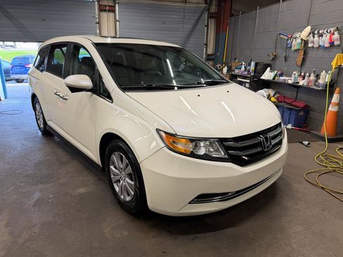 Used 2016 Honda Odyssey EX-L image 3