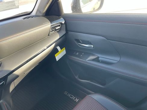 New 2026 Nissan Kicks SR w/ Cold Weather Package image 17