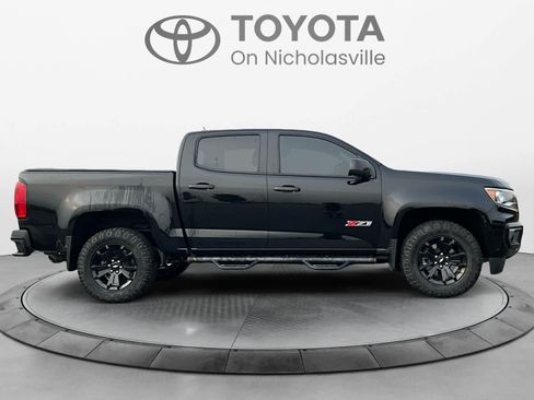 Used 2022 Chevrolet Colorado Z71 w/ Z71 Midnight Edition AWD/4WD image 6