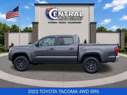 Used 2023 Toyota Tacoma SR5 AWD/4WD image 5