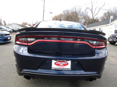 Used 2017 Dodge Charger R/T image 6