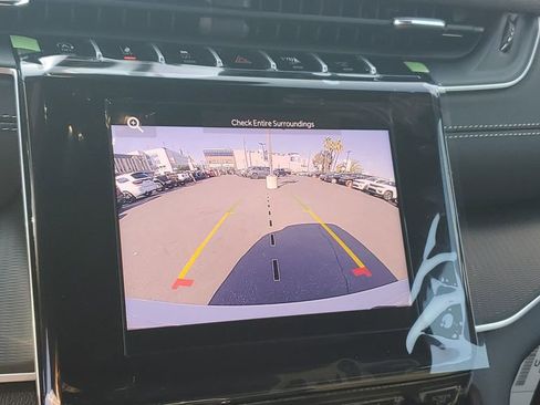 New 2025 Jeep Grand Cherokee Altitude image 25