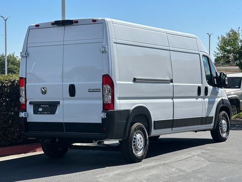 New 2025 RAM ProMaster 2500 image 4