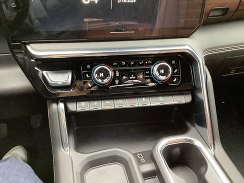 New 2026 GMC Sierra 2500 Denali Ultimate AWD/4WD image 18