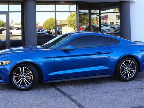 Used 2017 Ford Mustang Premium RWD image 4