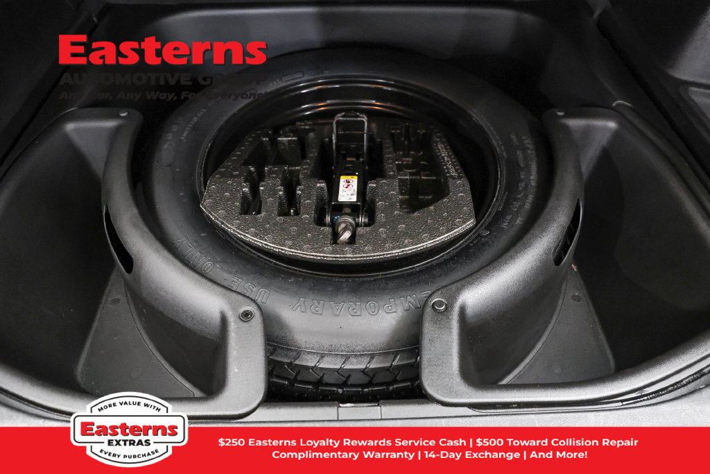 Used 2021 Jeep Grand Cherokee Laredo AWD/4WD image 24