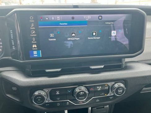 Used 2024 Jeep Wrangler Unlimited Sport AWD/4WD image 12