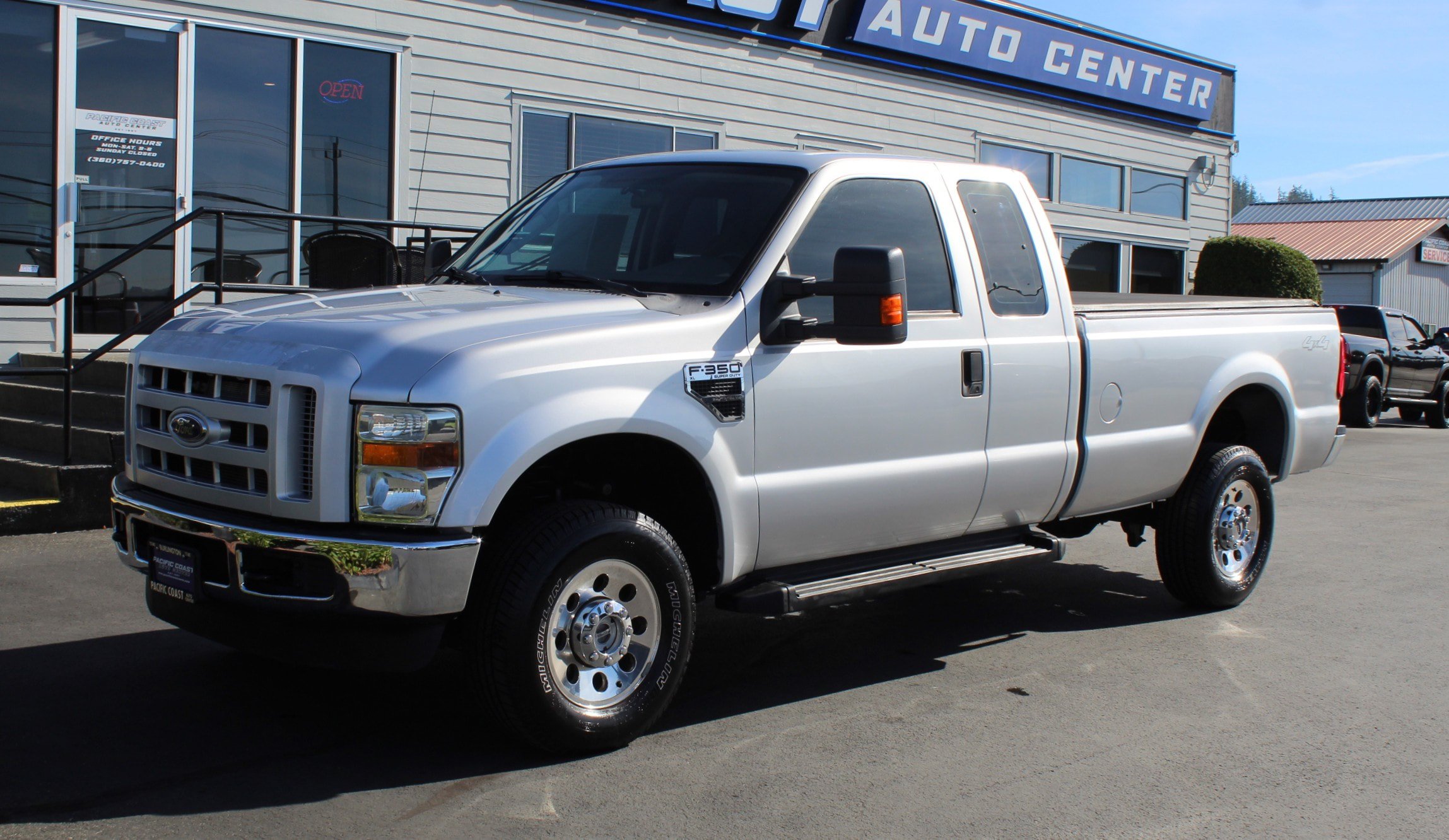 Used 2010 Ford F350 XL AWD/4WD image 2