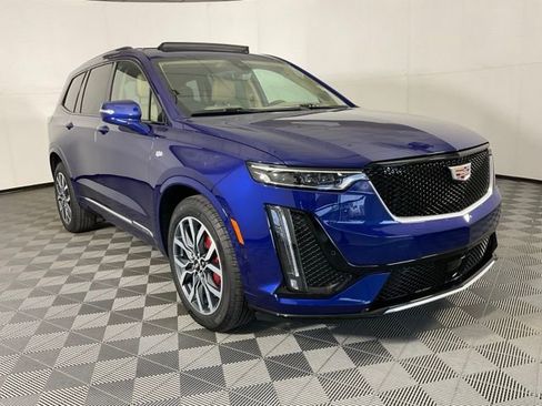 Used 2024 Cadillac XT6 Sport w/ Platinum Package image 3