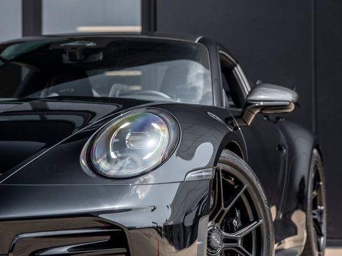Certified 2026 Porsche 911 GT3 w/ Chrono Package RWD image 18
