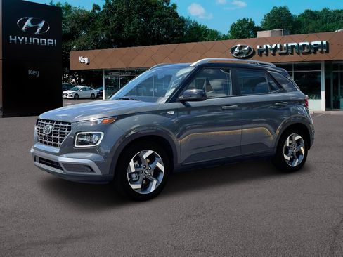New 2025 Hyundai Venue Limited image 2