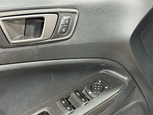 Used 2020 Ford EcoSport SE image 18