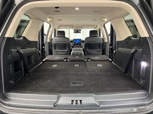 Used 2024 Ford Expedition XLT image 41