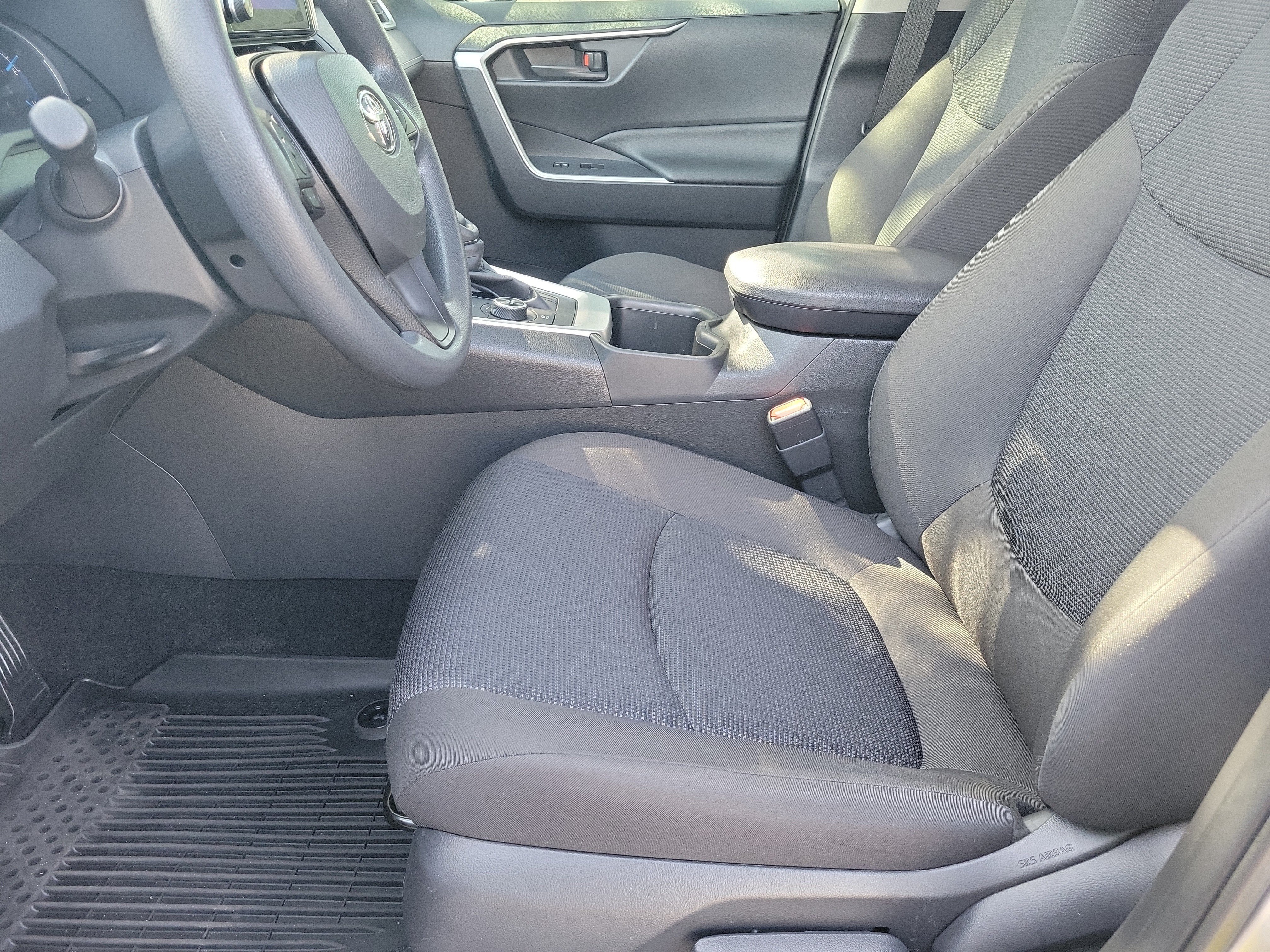 Used 2025 Toyota RAV4 LE AWD/4WD image 19