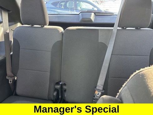 Used 2021 Chevrolet Traverse LT image 35