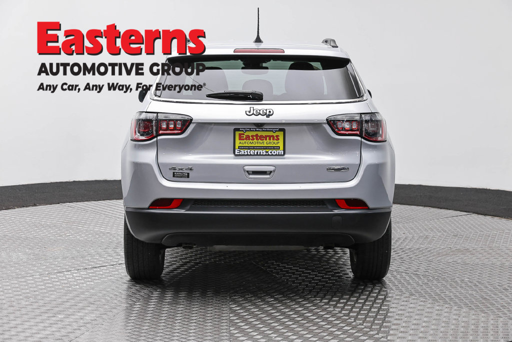 Used 2024 Jeep Compass Latitude AWD/4WD image 7