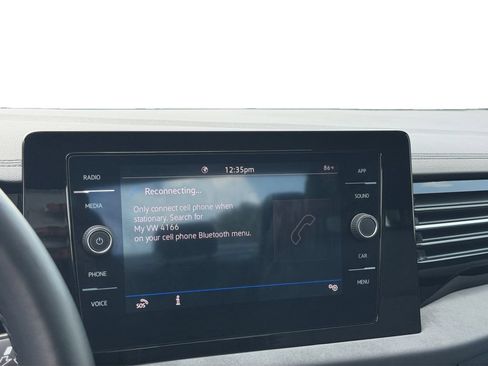 Used 2025 Volkswagen Jetta SE FWD image 18