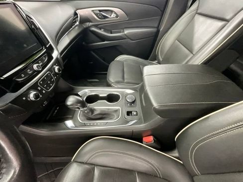 Used 2022 Chevrolet Traverse Premier w/ Redline Edition AWD/4WD image 21