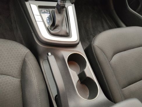 Used 2018 Hyundai Elantra SE FWD image 26