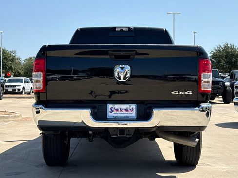 Used 2024 RAM 3500 Tradesman w/ Chrome Appearance Group AWD/4WD image 8
