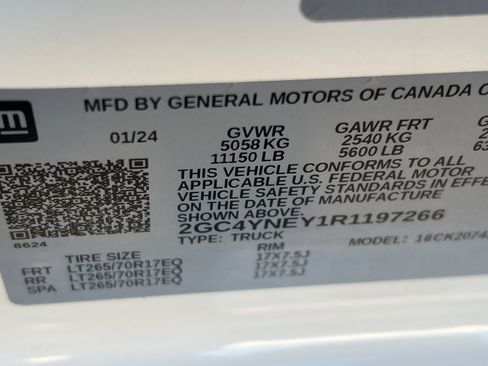 Used 2024 Chevrolet Silverado 2500 LT w/ Convenience Package image 28