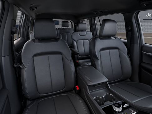 New 2026 Jeep Grand Cherokee L Limited AWD/4WD image 9