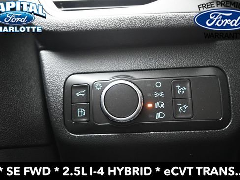 Used 2021 Ford Escape SE w/ SE Sport Appearance Package FWD image 19