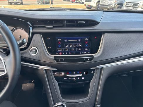Used 2025 Cadillac XT5 Premium Luxury image 18