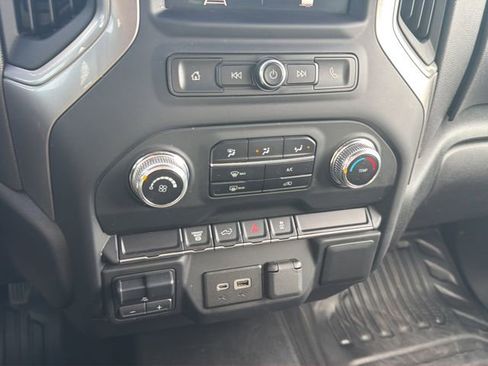 Used 2023 GMC Sierra 2500 Pro w/ Gooseneck/5TH Wheel Package image 27