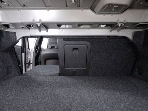 Used 2023 Volvo S60 T8 Plus image 29