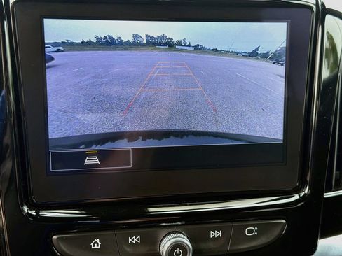 Used 2023 Chevrolet Traverse LT w/ Midnight/Sport Edition AWD/4WD image 15