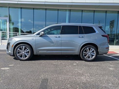 Certified 2024 Cadillac XT6 Premium Luxury w/ Technology Package FWD image 8