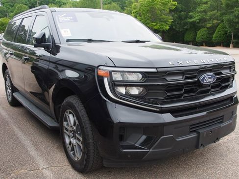 Certified 2025 Ford Expedition Max Active AWD/4WD image 2