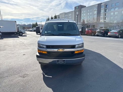 New 2025 Chevrolet Express 3500 w/ Power Convenience Package image 8