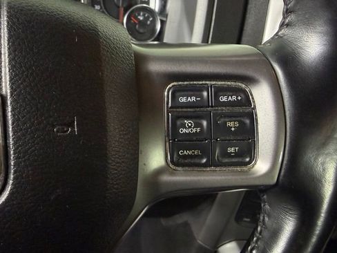 Used 2023 RAM 1500 Classic SLT w/ Electronics Convenience Group AWD/4WD image 17