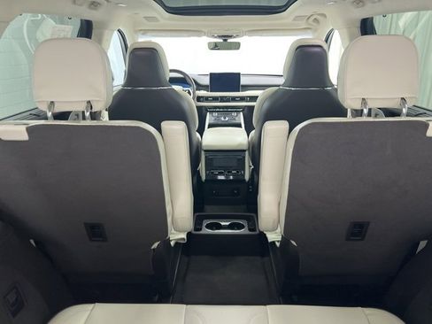 Certified 2023 Lincoln Aviator Black Label w/ Class IV Trailer Tow Package image 10