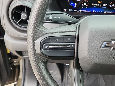 Used 2024 Chevrolet Colorado Trail Boss w/ Technology Package image 15