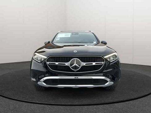 Used 2026 Mercedes-Benz GLC 300 4MATIC image 2