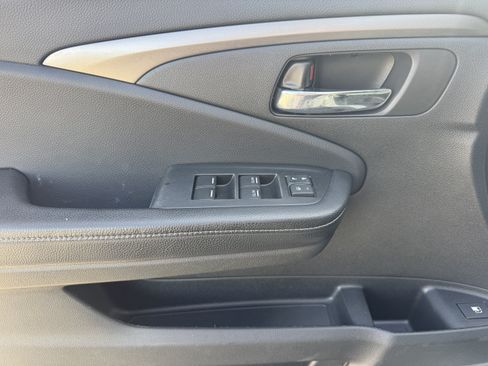 Used 2018 Honda Ridgeline Sport image 17