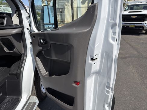 Used 2025 Ford Transit 250 Low Roof w/ Exterior Upgrade Package RWD image 11