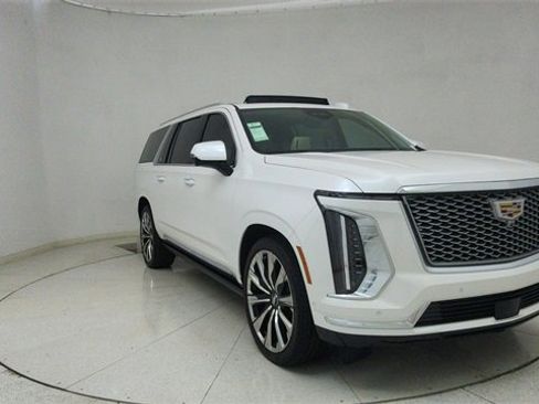 Used 2025 Cadillac Escalade ESV Premium Luxury Platinum image 69