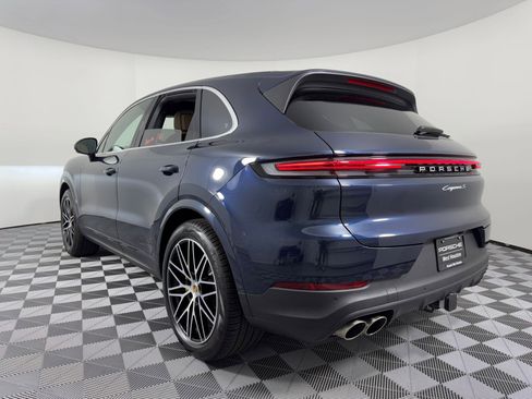 Used 2025 Porsche Cayenne S image 3