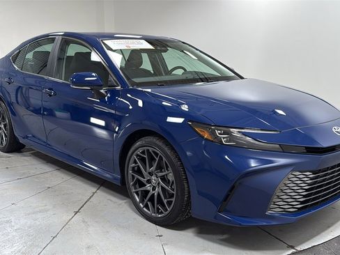 Certified 2025 Toyota Camry XLE image 3
